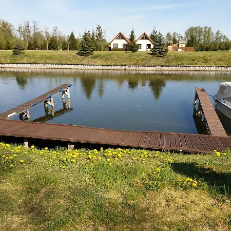 Port Jachtowy-cumowanie Úszó hotel *